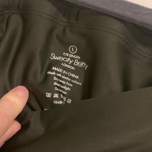 SWEATY BETTY 7/8 army green leggings L SHINY